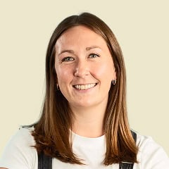 Apply Now - Higher Education Marketing Podcast 9 avatar julia burns